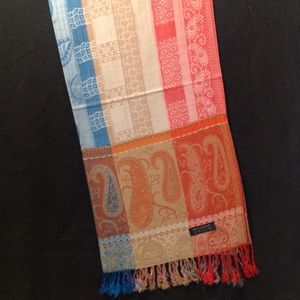 ✨HOST PICK✨💯 Cashmere Wrap/Nursing Cover UP